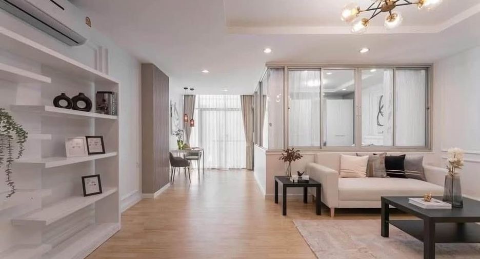 Wohnung zur Miete mit 1 Zimmer in Huai Khwang, Bangkok