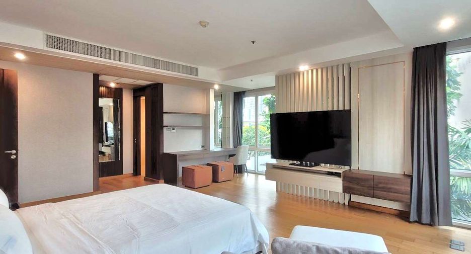 For rent 4 ベッドルーム condo in Khlong Toei, Bangkok