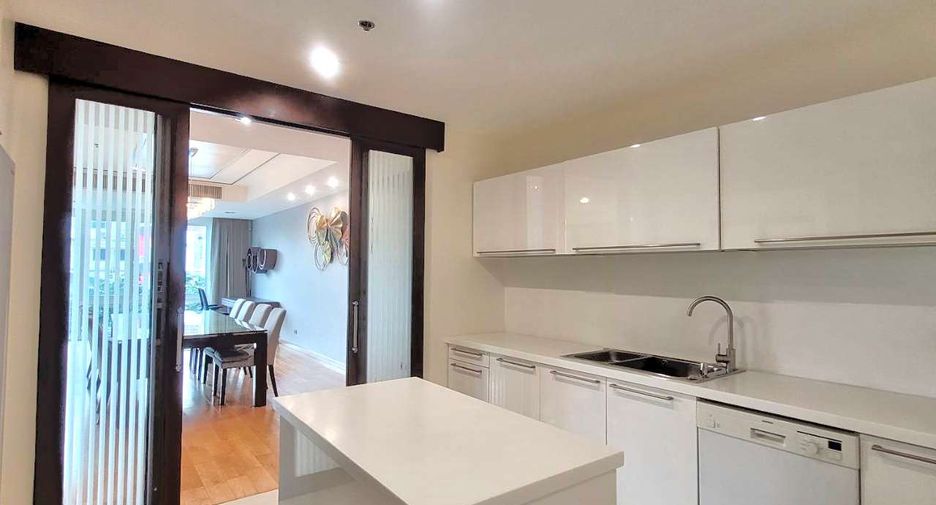 For rent 4 ベッドルーム condo in Khlong Toei, Bangkok