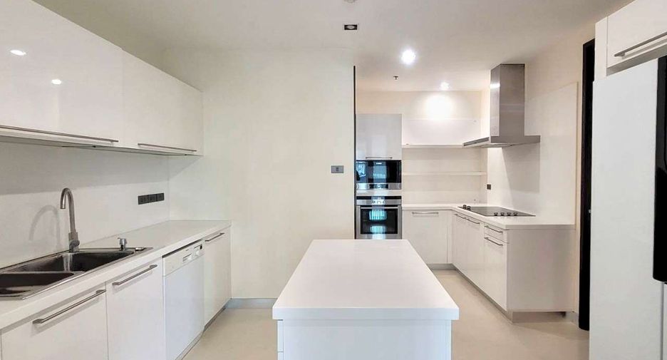 For rent 4 ベッドルーム condo in Khlong Toei, Bangkok