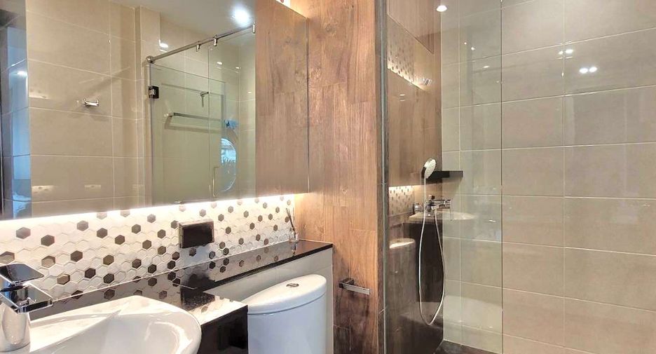 For rent 4 ベッドルーム condo in Khlong Toei, Bangkok