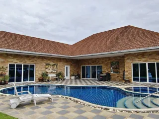 Villa zum Kauf mit 3 Zimmer in Bang Lamung, Chonburi