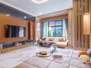 Villa zum Kauf mit 6 Zimmer in Bang Lamung, Chonburi