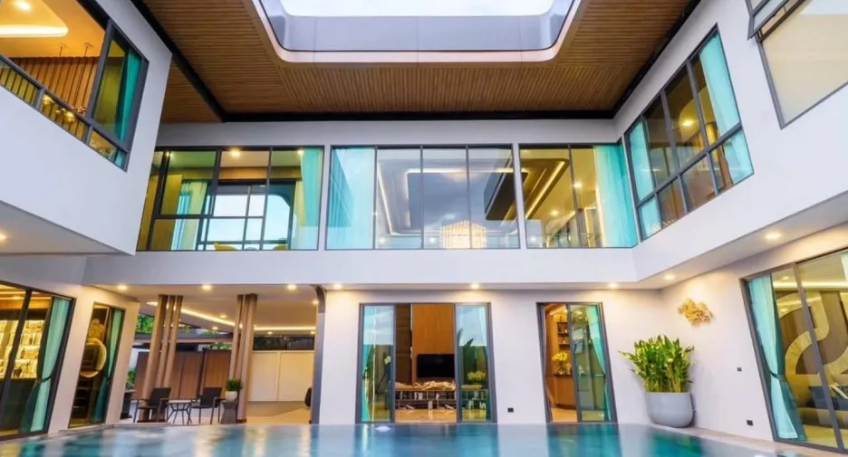 Villa en venta de 6 habitaciones en Bang Lamung, Chonburi