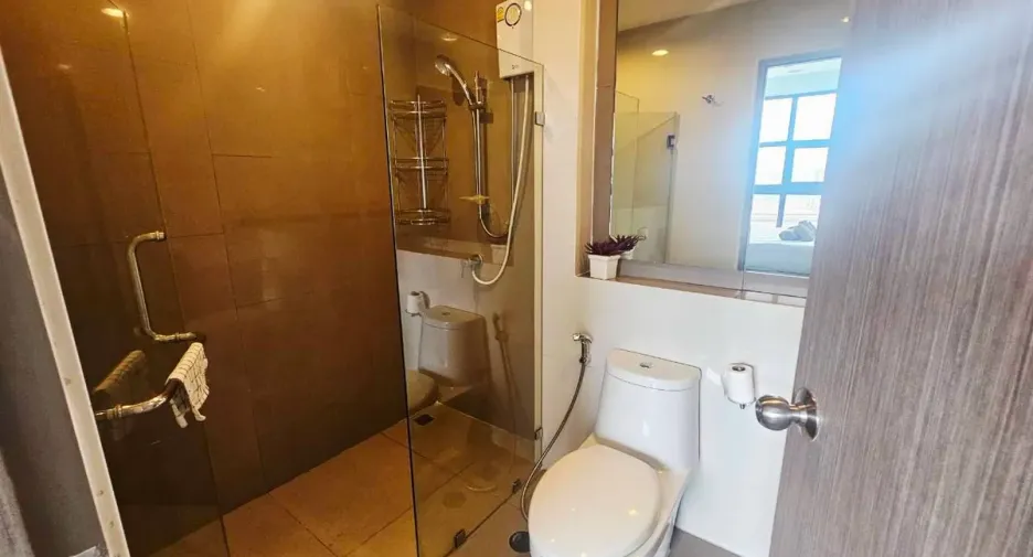 For rent 1 bed condo in Bang Lamung, Chonburi