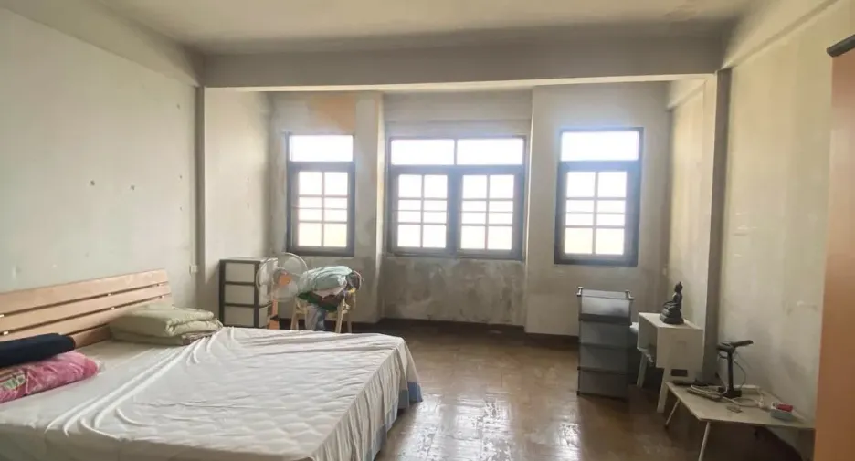 Casa en venta de 5 habitaciones en Phra Khanong, Bangkok