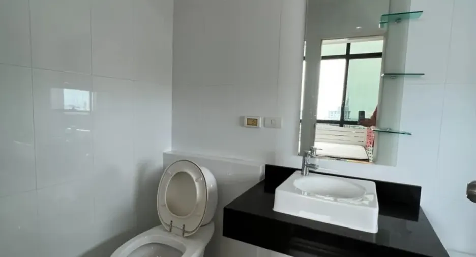 For sale 3 bedrooms condo in Pak Kret, Nonthaburi