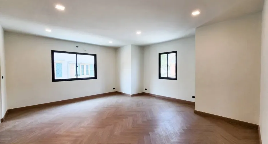 出售 4 卧室 独立屋 在 Bang Yai, Nonthaburi