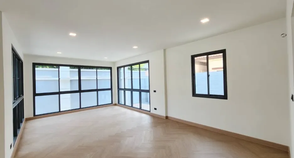 出售 4 卧室 独立屋 在 Bang Yai, Nonthaburi