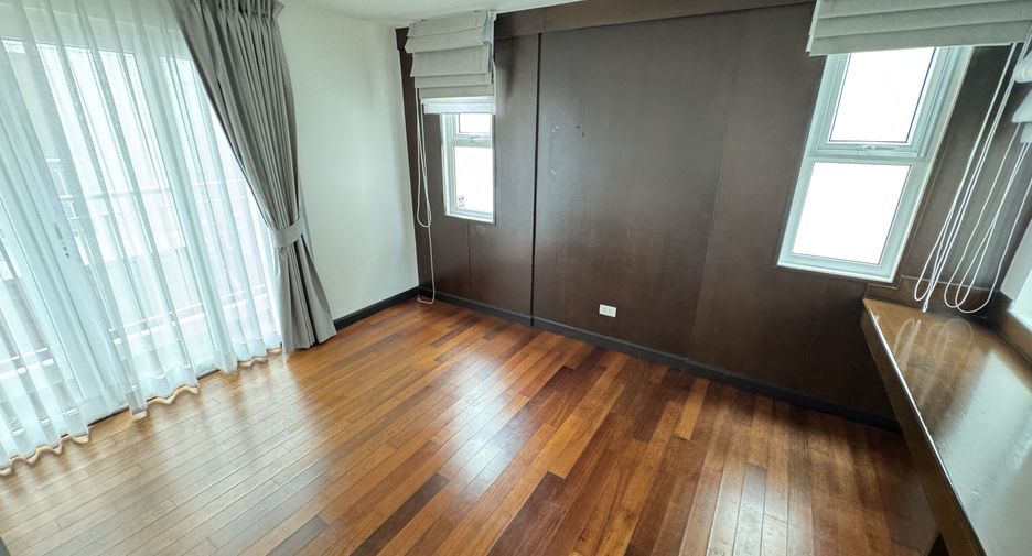 For rent 3 bedrooms house in Prawet, Bangkok