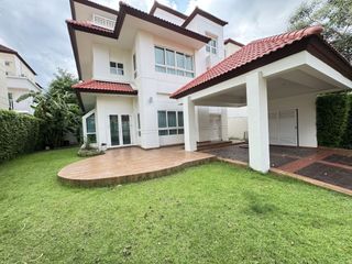 Haus zur Miete mit 3 Zimmer in Prawet, Bangkok