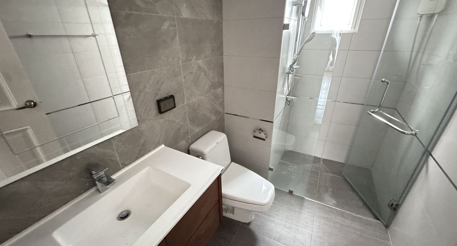 For rent 3 bedrooms house in Prawet, Bangkok