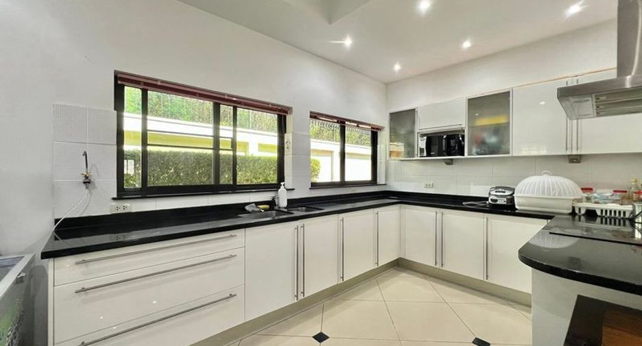For sale 3 bedrooms villa in Jomtien, Pattaya