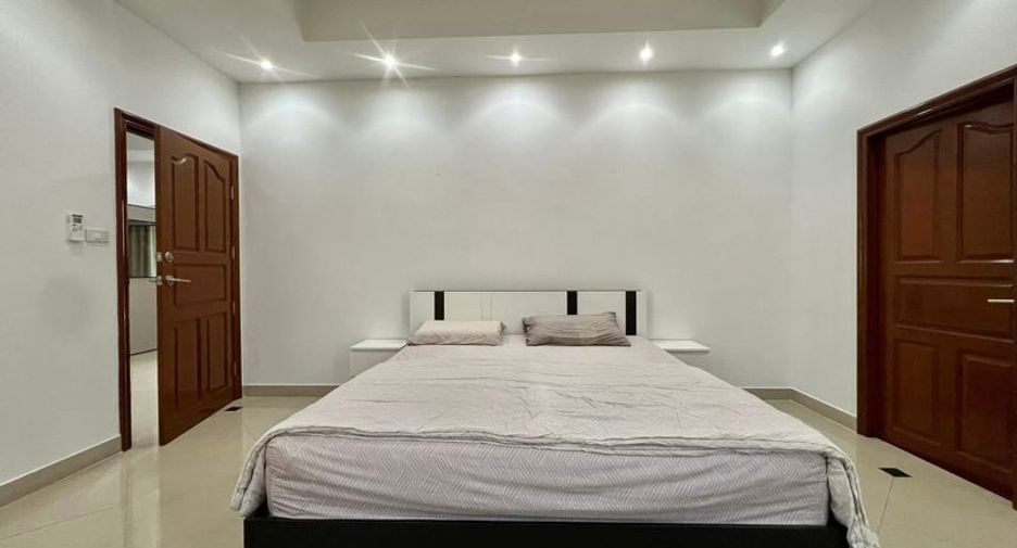 For sale 3 bedrooms villa in Jomtien, Pattaya