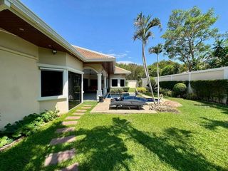 For sale 3 bedrooms villa in Bang Lamung, Chonburi