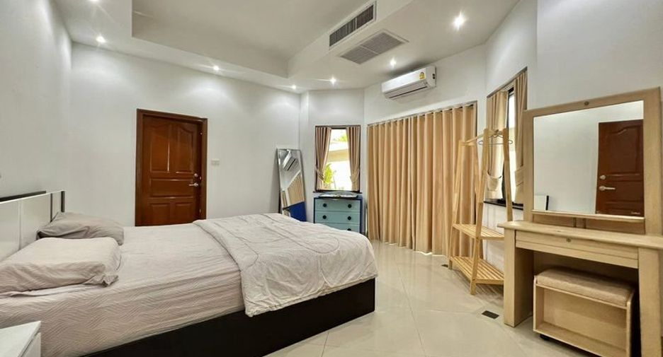 For sale 3 bedrooms villa in Jomtien, Pattaya