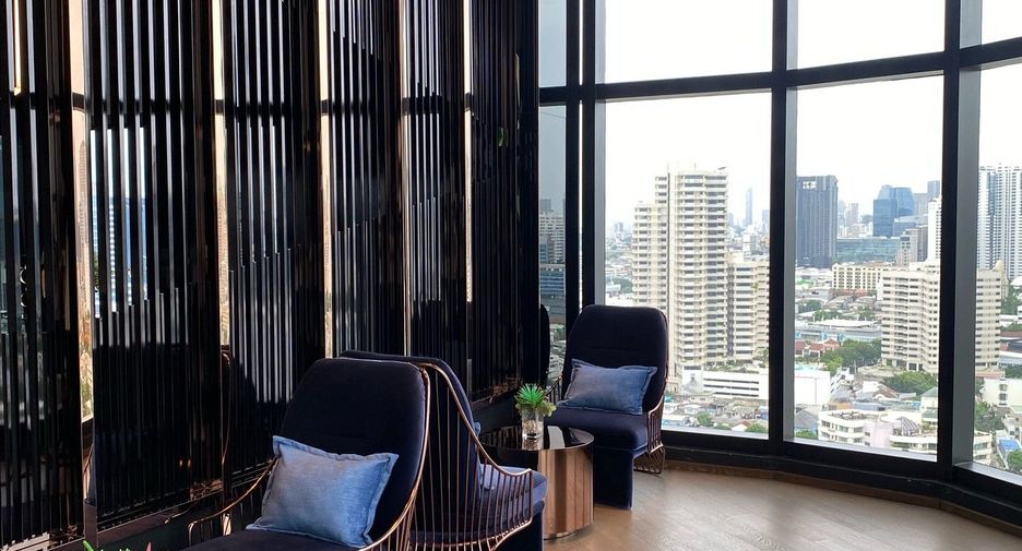 Condo en alquiler de 2 habitaciones en Khlong Toei, Bangkok