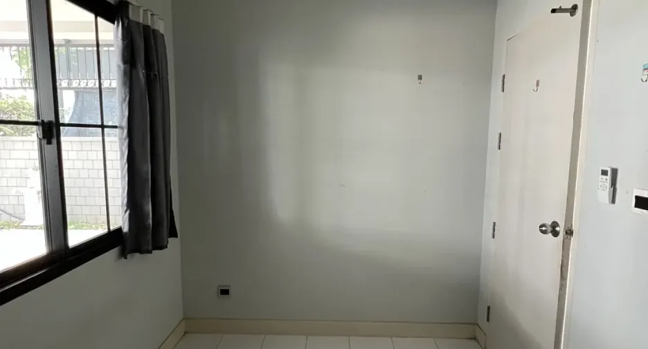 For rent and for sale 5 bedrooms house in Prawet, Bangkok