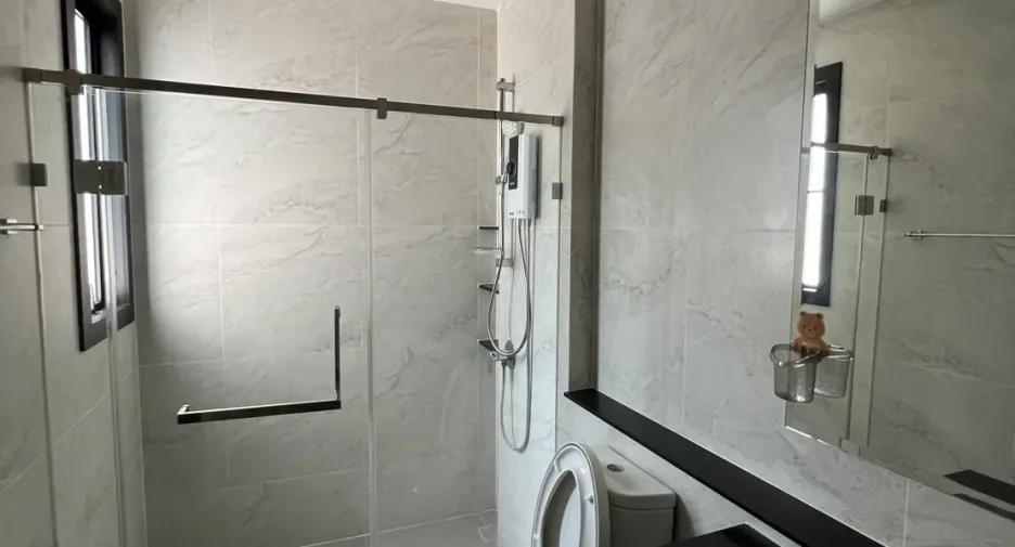 For rent and for sale 5 bedrooms house in Prawet, Bangkok