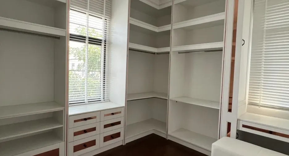 For rent and for sale 5 bedrooms house in Prawet, Bangkok