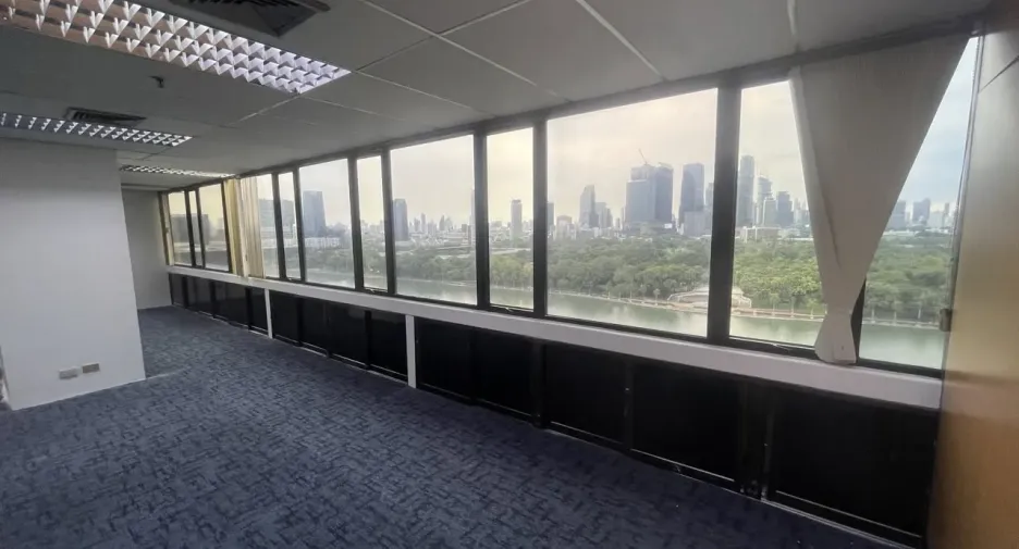 For rent office in Khlong Toei, Bangkok