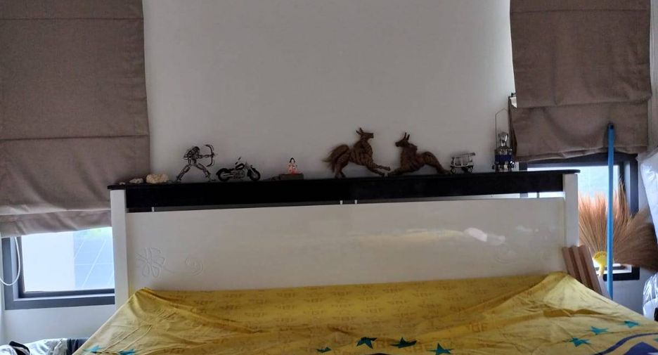 For sale 1 bed condo in Phra Khanong, Bangkok