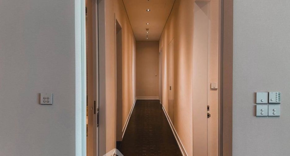 À vendre 3 chambres condo à Sathon, Bangkok