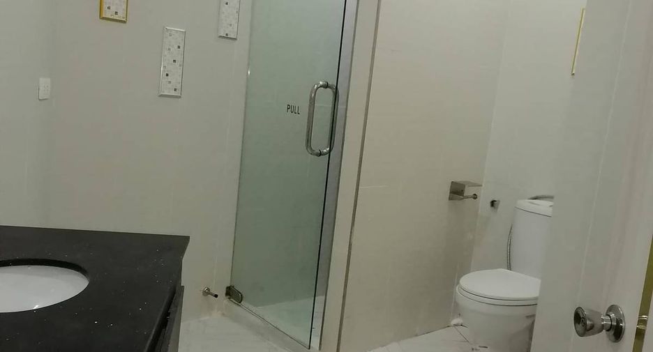 For rent and for sale 2 bedrooms condo in Khlong Toei, Bangkok
