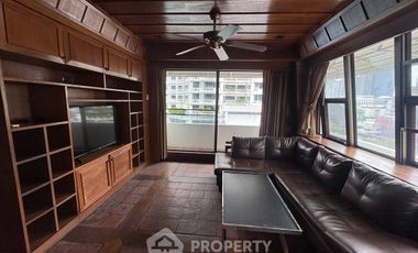For rent 2 bedrooms condo in Sathon, Bangkok