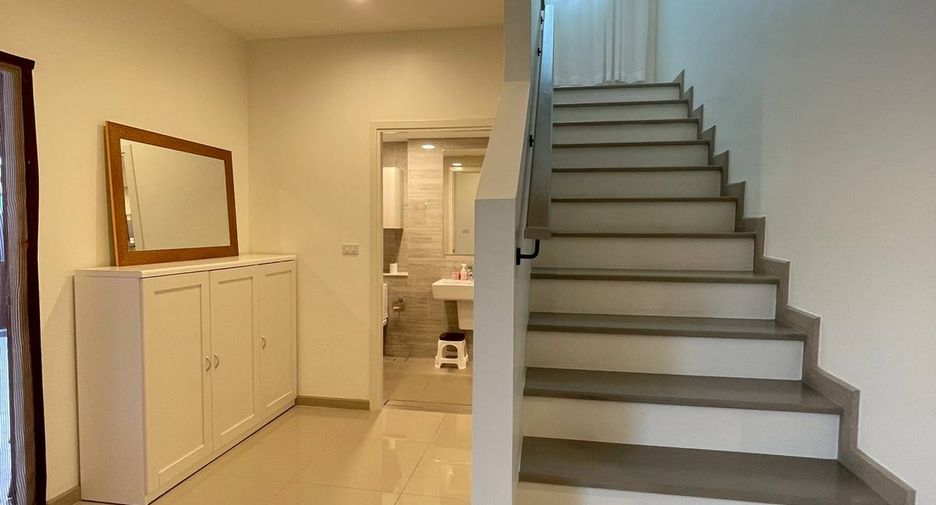 For rent 4 ベッドルーム house in Bang Lamung, Chonburi