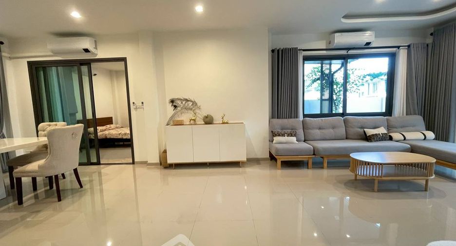 For rent 4 ベッドルーム house in Bang Lamung, Chonburi