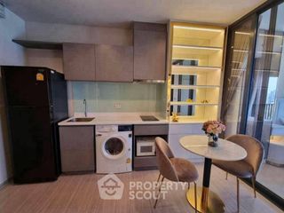 For rent 2 bedrooms condo in Huai Khwang, Bangkok
