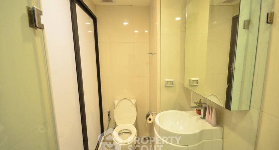 À vendre 1 chambre condo à Huai Khwang, Bangkok