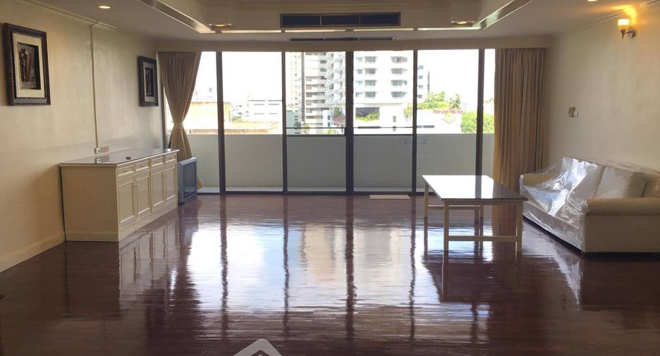 Wohnung zur Miete und zum Kauf mit 4 Zimmer in Watthana, Bangkok