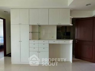 Wohnung zur Miete und zum Kauf mit 1 Zimmer in Pathum Wan, Bangkok