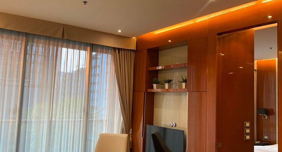 For sale 1 bed condo in Khlong Toei, Bangkok
