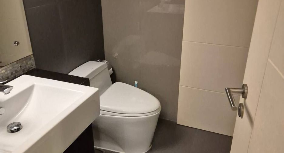 For rent and for sale 1 bed condo in Khlong Toei, Bangkok