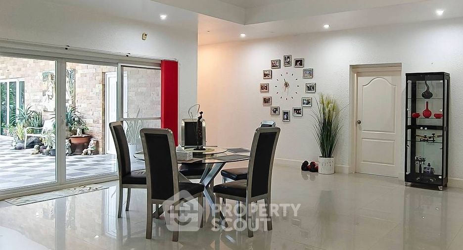 Villa zum Kauf mit 3 Zimmer in Bang Lamung, Chonburi