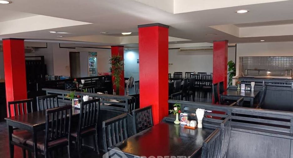 For sale 7 ベッドルーム townhouse in Mueang Chon Buri, Chonburi