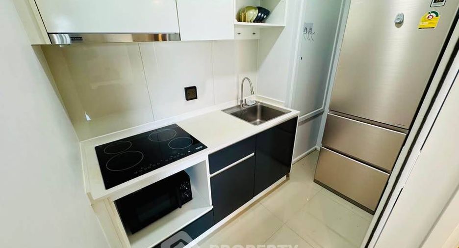 Condo en alquiler y en venta de 2 habitaciones en Watthana, Bangkok
