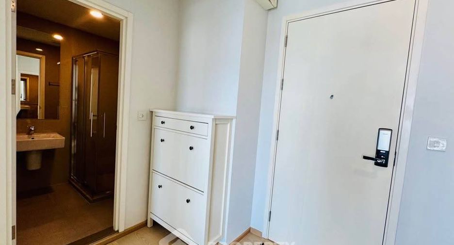 Condo en alquiler y en venta de 2 habitaciones en Watthana, Bangkok