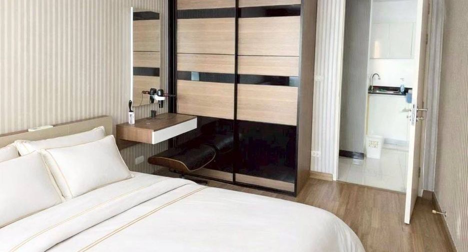 For sale 1 bed condo in Khlong Toei, Bangkok
