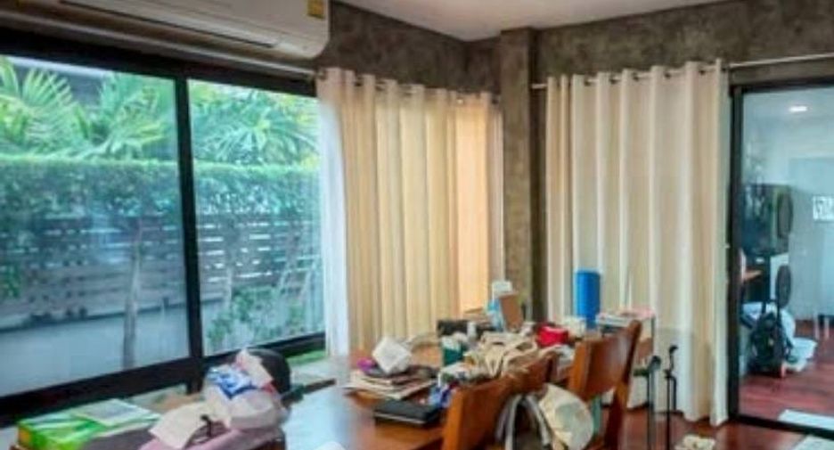 For sale 4 bedrooms house in Bang Khun Thian, Bangkok