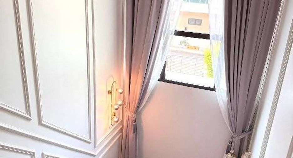 Casa en venta de 4 habitaciones en Wang Thonglang, Bangkok