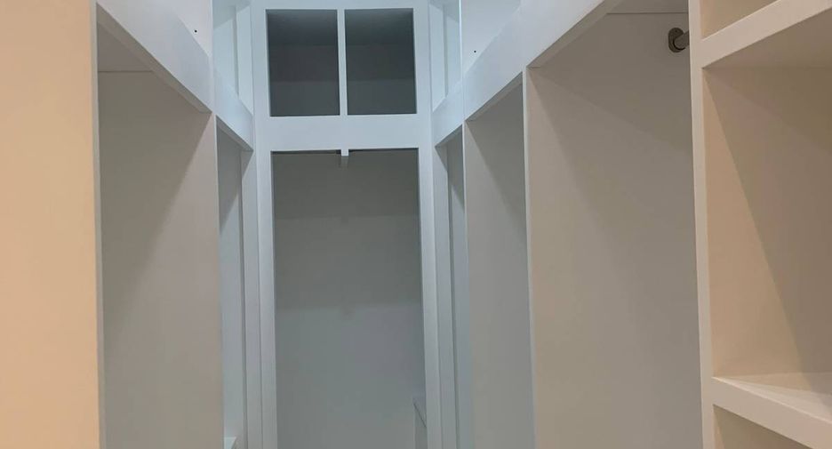 Condo en venta de 3 habitaciones en Khlong Toei, Bangkok