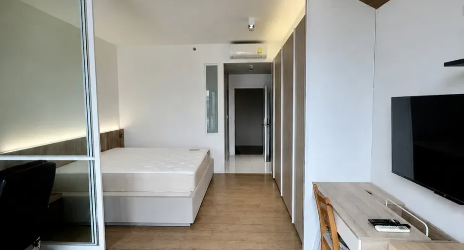 For rent 1 bed condo in Bang Rak, Bangkok