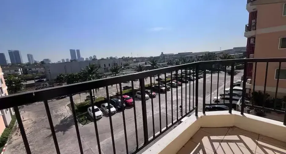 Condo en alquiler de estudio en Bang Na, Bangkok