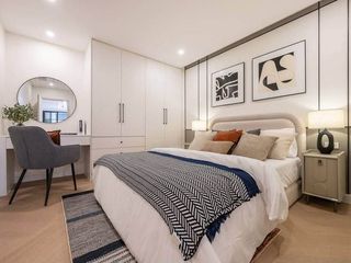 Продажа 4 спальни кондо в Щаттхана, Бангкок