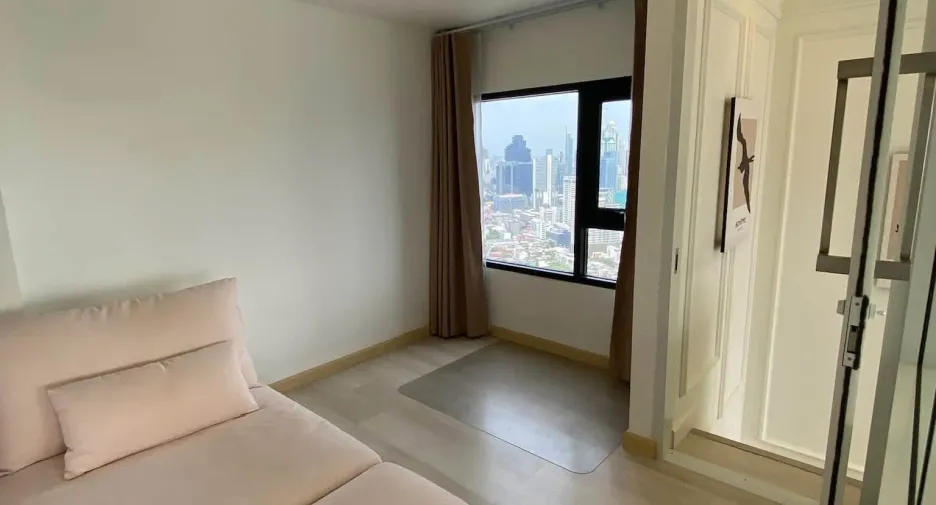 For rent 2 bedrooms condo in Sathon, Bangkok