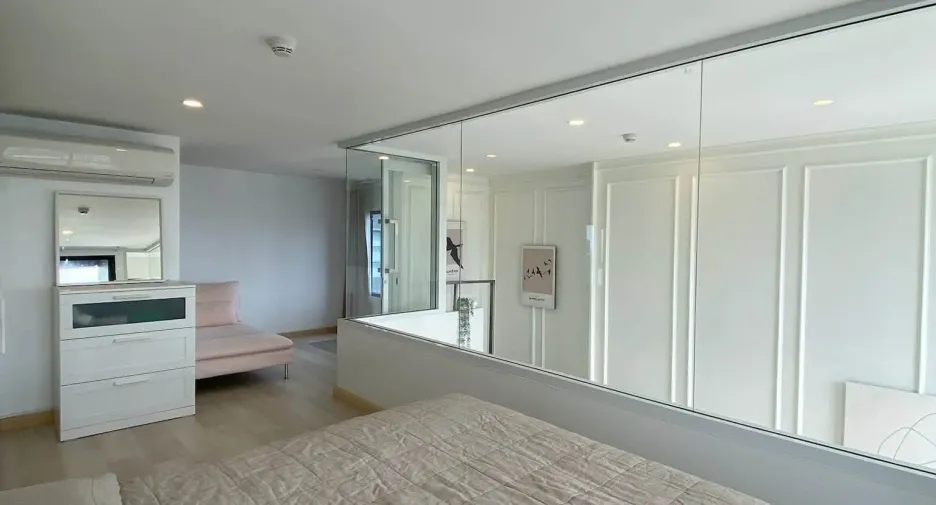 For rent 2 bedrooms condo in Sathon, Bangkok